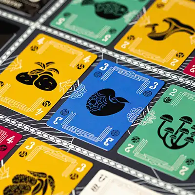 Eternal Decks – ograniczona komunikacja